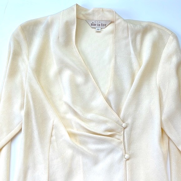 Nine to Five Ivory Blouse Size 40 - Picture 2 of 14